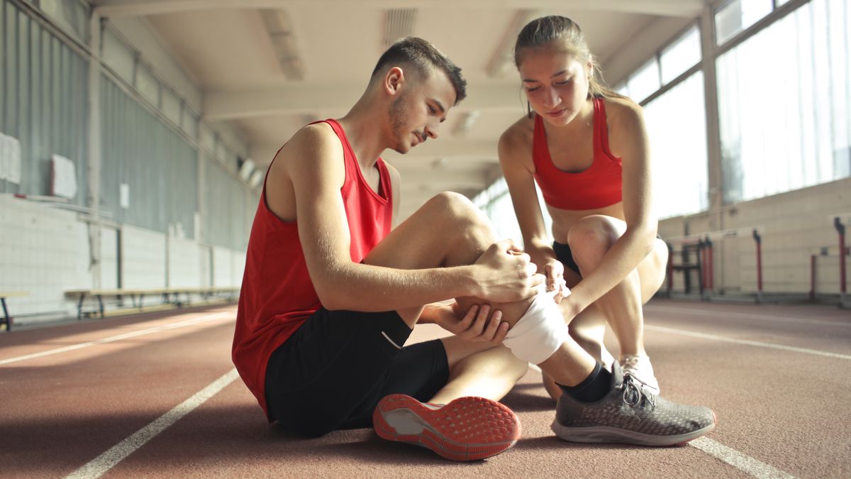 Vuelta al gimnasio en otoño: cómo retomar la fuerza sin lesionarte las primeras semanas